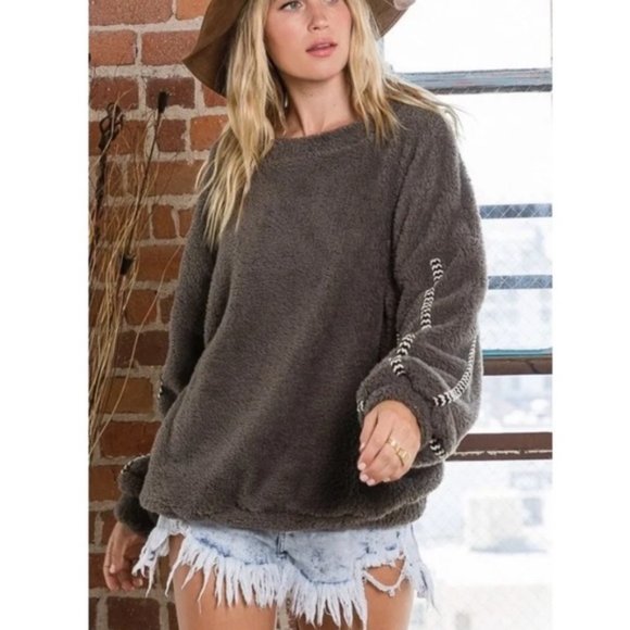 Bohemian Plush Pullover Sweatshirt - Picture 4 of 8